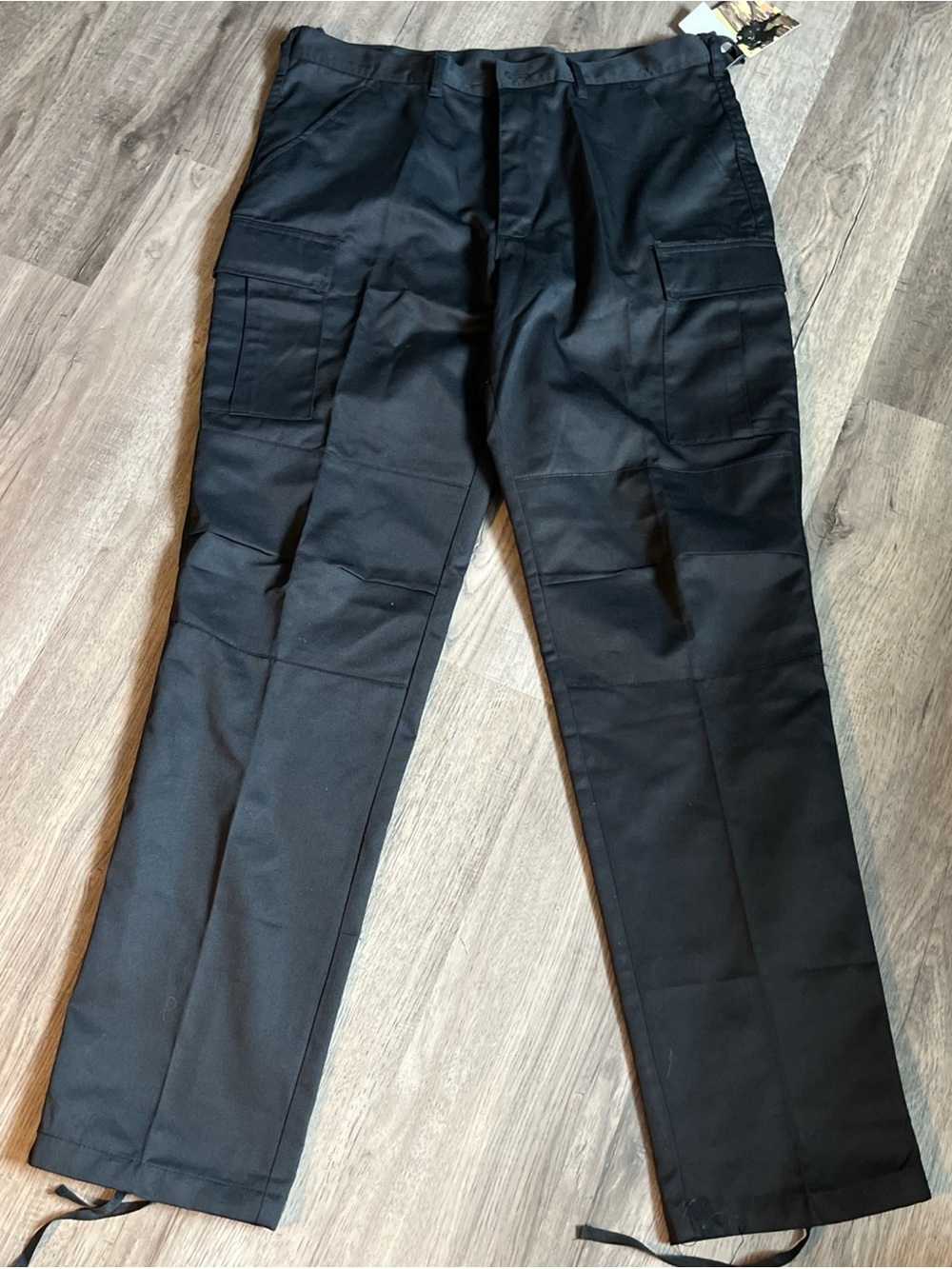 Men's Black Utility Cargo Pants - Classic Workwear Style Urban Patrol